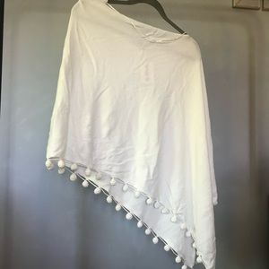 NWT Boat-neck shawl with tassels